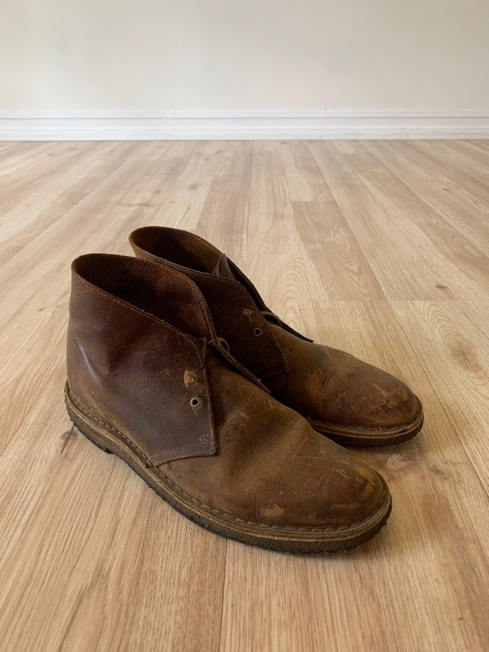Clarks Brown Leather Desert Boots – Men’s Shoes Classic Clarks Desert Boots